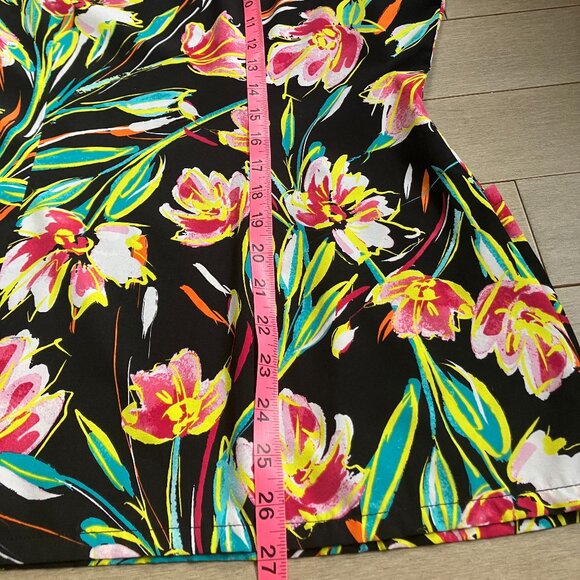 Cherokee Runway top - Picture 4 of 4